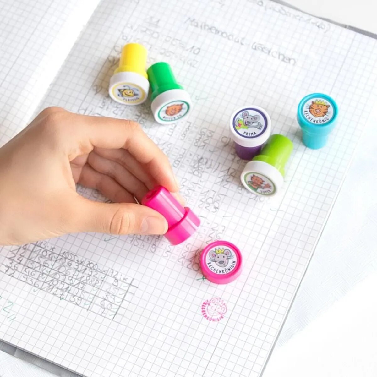 Trendhaus ABC SPASS Lehrerstempel Selbstfärbend, 1 Stück, 8-fach sortiert