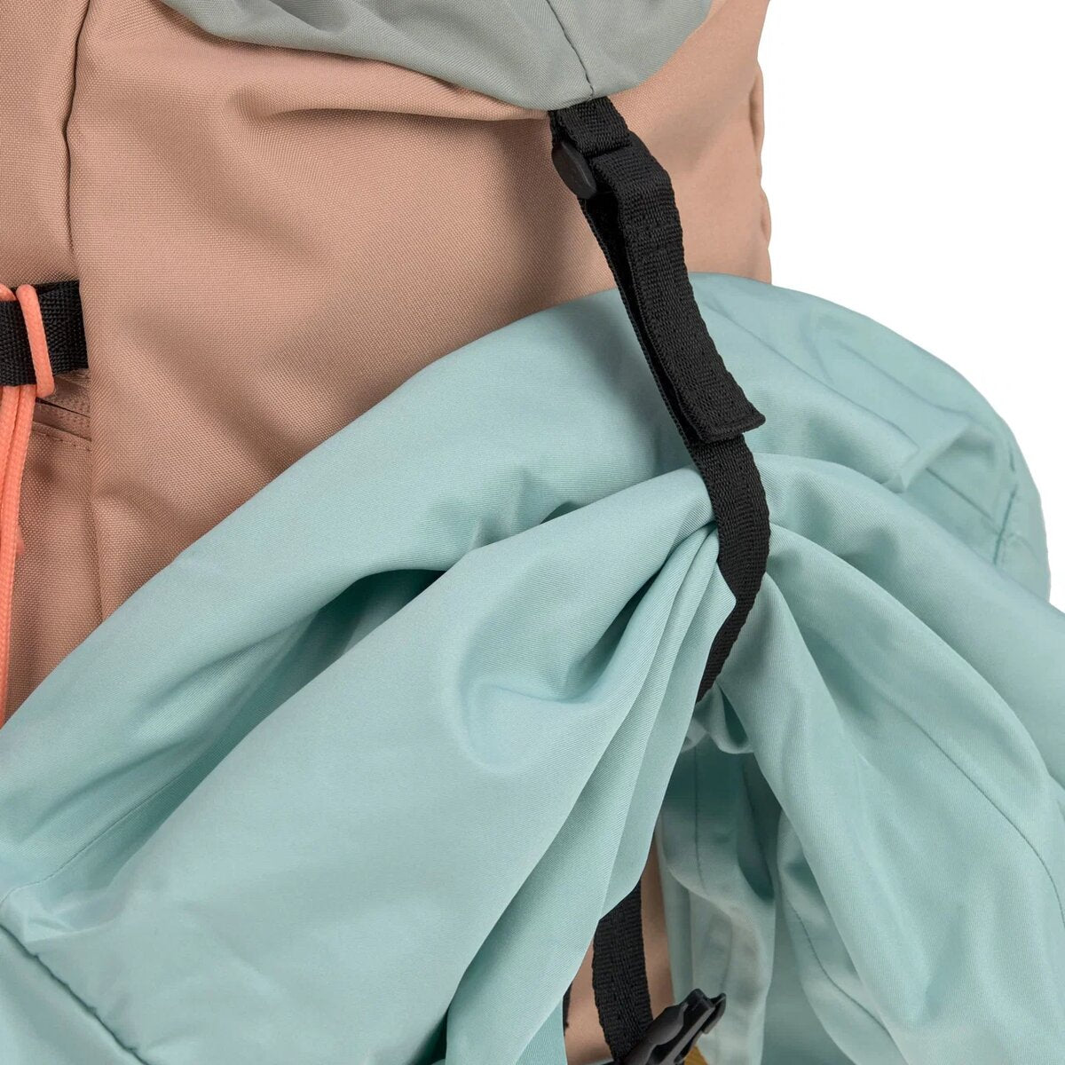 laessig-big-outdoor-rucksack-nature-CF6A40C67.jpg